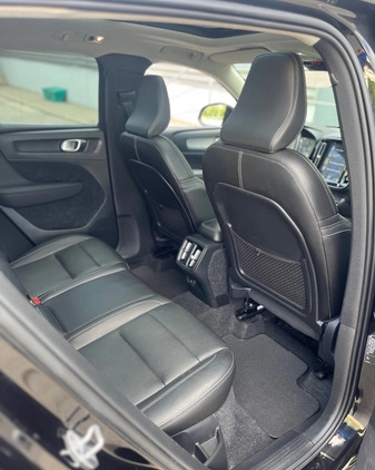 Volvo XC 40 cena 119900 przebieg: 138000, rok produkcji 2020 z Sosnowiec małe 529